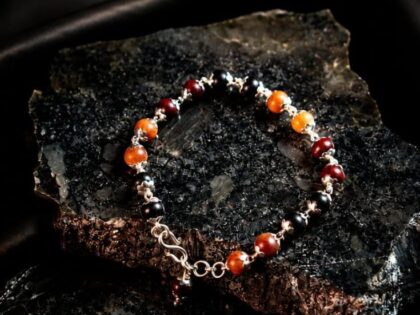 karingali devedaru red sandal sliver cap bracelet